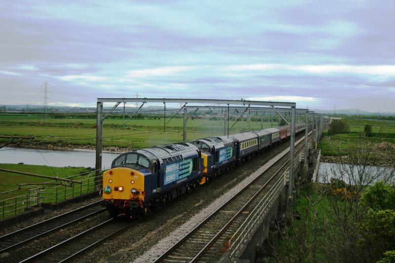 Thrashing 37's pt2: 37604 + 37606 Thrash south at Metal Bridge on Retro-Railtour 1Z67 Stirling -Crewe return. Photo of Thrashing 37's pt2