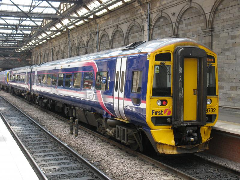Class 158: Class 158 at Edinburgh Waverley. Photo of Class 158