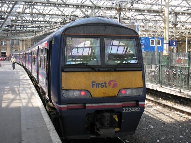 Class 322: Class 322 at Edinburgh Waverley. Photo of Class 322