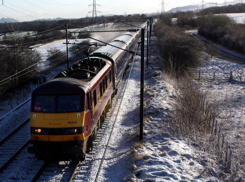 90029 Sleeper ECS: Empty sleeper stock from Waverley to Polmaddie Photo of 90029 Sleeper ECS
