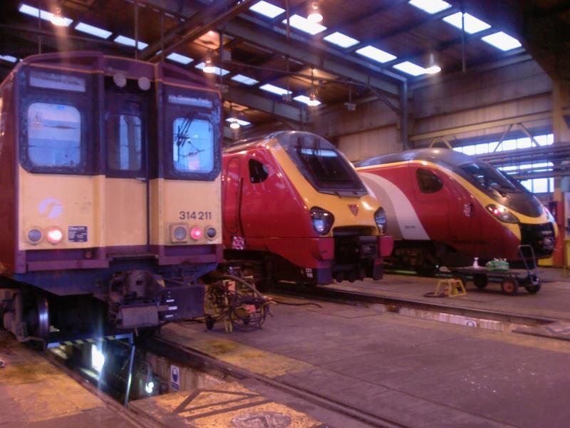 314211 at polmadie: inside the shed at polmadie sorry not the best quality taken using a camera phone Photo of 314211 at polmadie