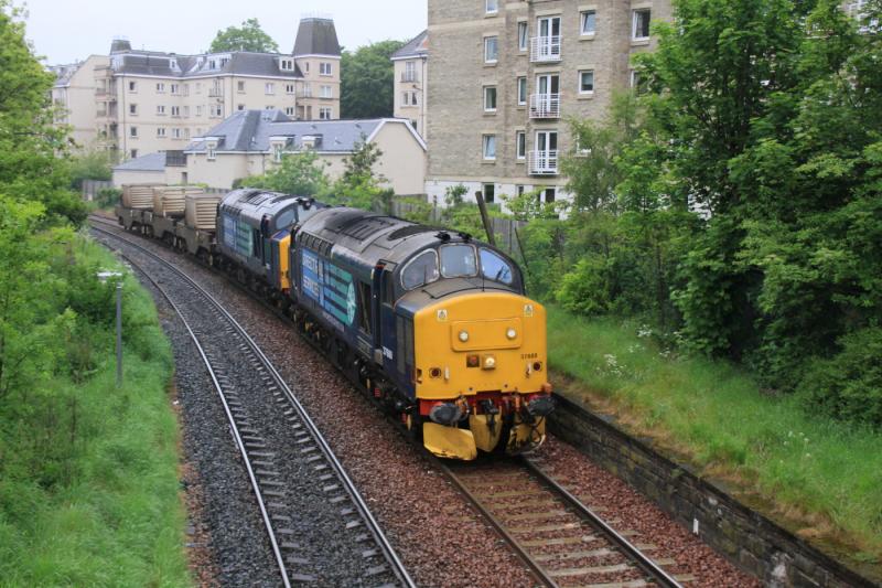 6S43: 37688 + 37612 on 6S43 06.42 Carlisle to Torness flasks approaching the closed station at Morningside on 06/06/2012 Photo of 6S43