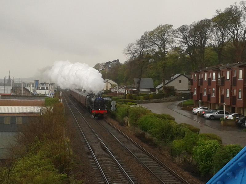 46115 Broughty Ferry: Scots Guardian passes West Ferry on April 22nd. Part of Great Britain v Photo of 46115 Broughty Ferry