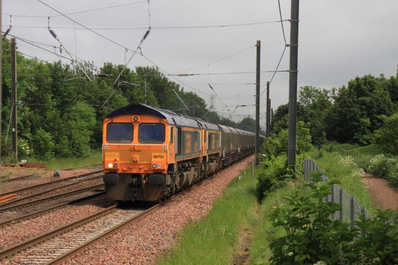 Doubleheaded 4S81: 66732 + 66742 on 4S81 ??.?? Tyne Dock to Hunterston approaching Prestonpans on 10/06/2012 Photo of Doubleheaded 4S81