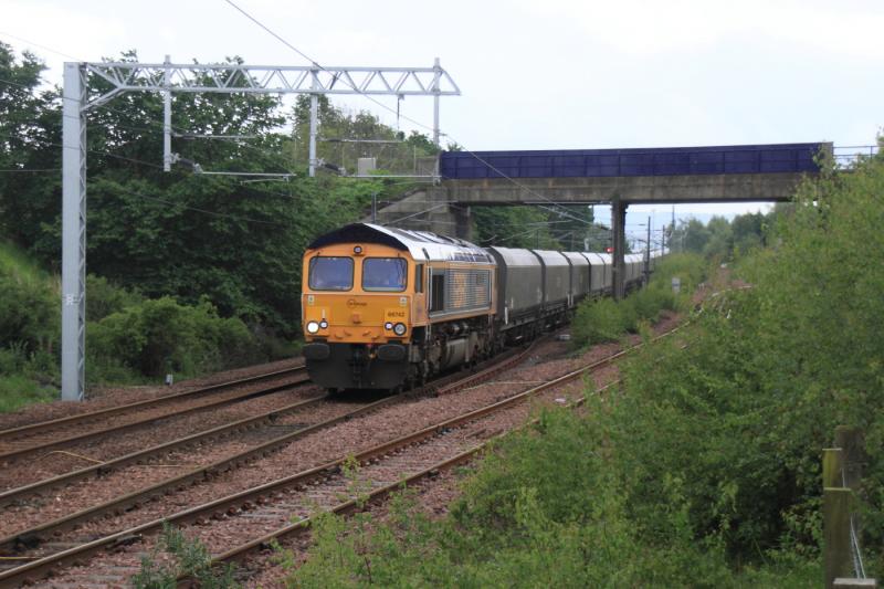 66742 on 4S81: 66742 on 4S81 ??.?? Tyne Dock to Hunterston leaving Millerhill on 10/06/2012 Photo of 66742 on 4S81