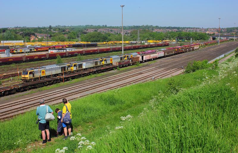 Spot the Tug: Skinnybob plays a game of spot the tug while on the banking at Toton on 27.05.12. Photo of Spot the Tug