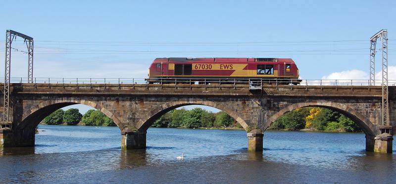 Skip on the water: 67030 running as 0D30 Mossend to Carlisle crosses the River Irvine at Irvine Photo of Skip on the water