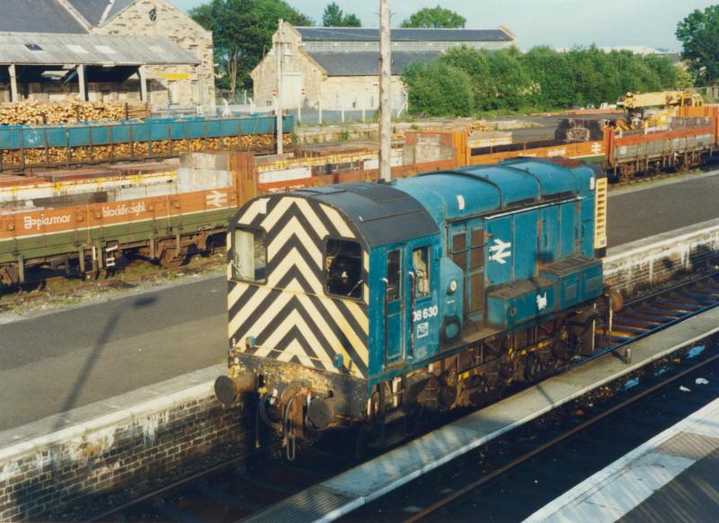 08630 stabled in Stirling Station: 08630 stabled in Stirling Station. Photo of 08630 stabled in Stirling Station