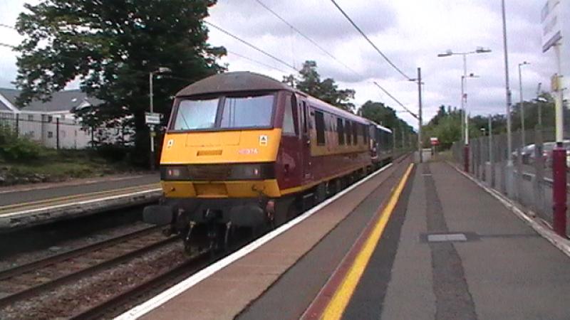 Southbound Skodas: 90026 And 90021 On A Southbound LE Move, Presume Towards Mossend. Photo of Southbound Skodas