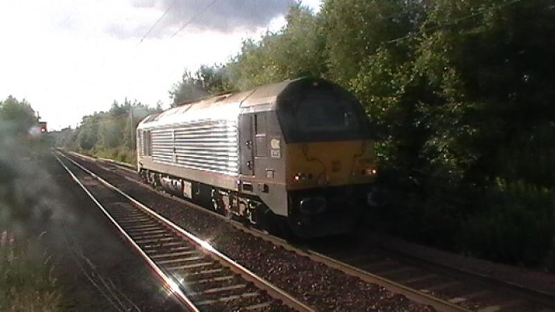 Queens Messenger: 67005 Works 0Z22 Passing Holytown In Full Sun Photo of Queens Messenger