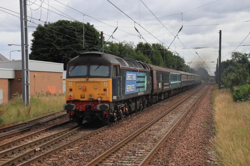 1Z81: 47802 on the rear 47818 leading on 1Z81 10.46 Edinburgh to Southampton passing Prestonpans loop on 20/07/2012. Train turned on Niddrie triangle as 47818 was leading on the sub. Photo of 1Z81