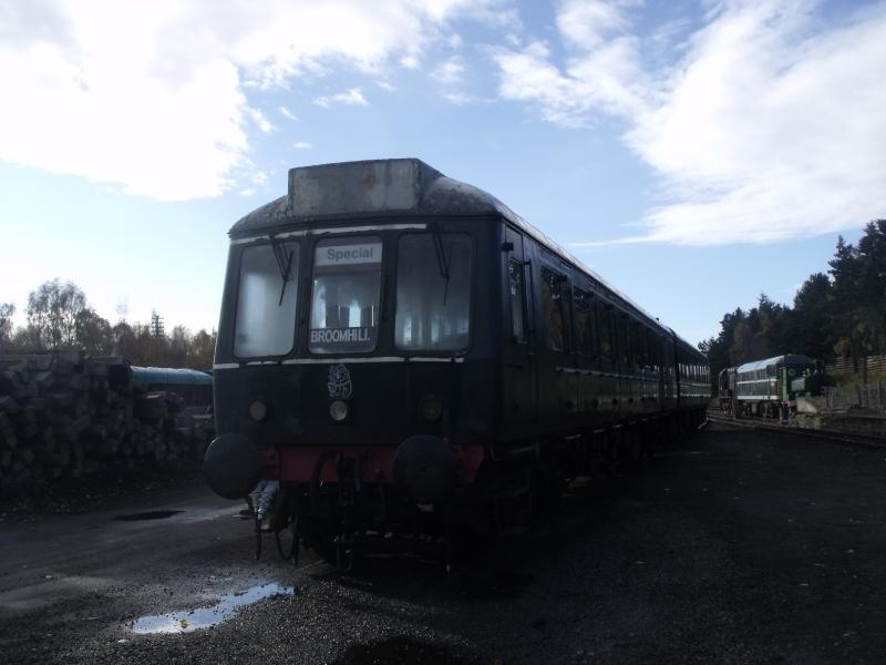 Class 117: Class 117 DMU in Boat of garten. Photo of Class 117