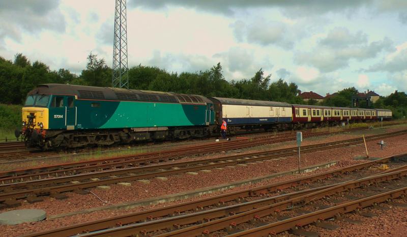 Unbranded Arriva 57314 & 314216 run round Eastfield 21/07/12: Photo of Unbranded Arriva 57314 & 314216 run round Eastfield 21/07/12