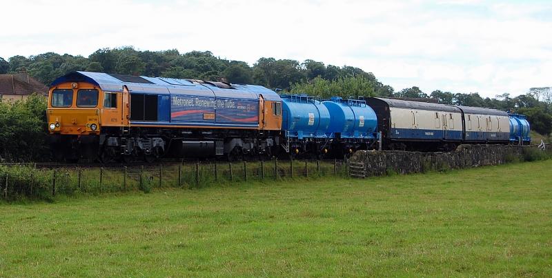 Gatehead Metro: 66719 Metroland on 6Z52 Glasgow Works to Kilmarnock near Gatehead LC Photo of Gatehead Metro