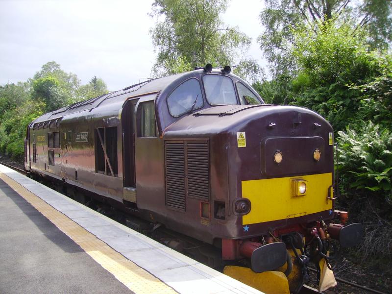 37685 on 0H84: 37685 at Helensburgh Upper on OH84, Edinburgh Craigentinny to Fort William (1335, 26th July 2012) Photo of 37685 on 0H84