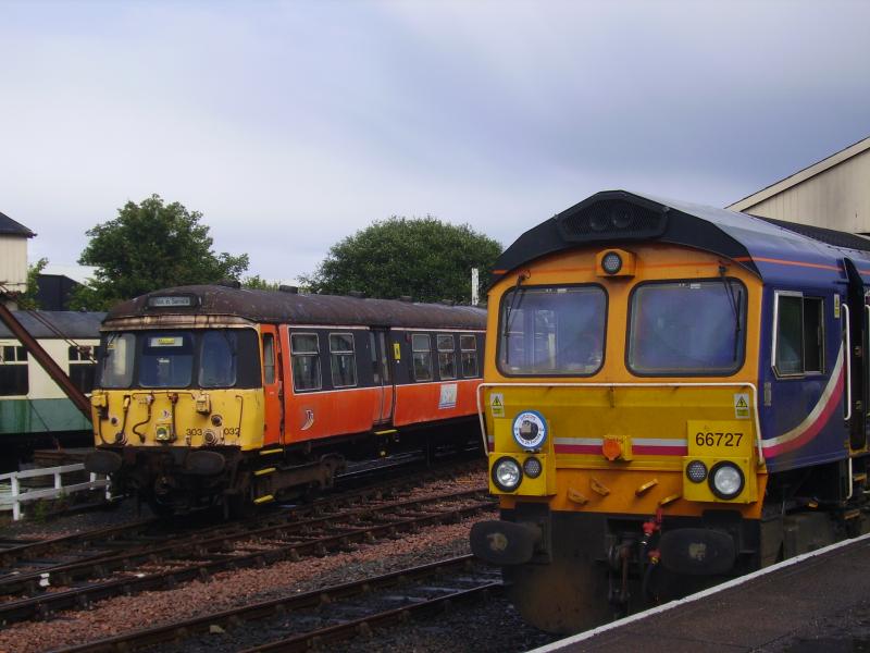 303032 and 66727 - once in a lifetime?: Once in a lifetime shot, after everyone else got out of the way! Photo of 303032 and 66727 - once in a lifetime?