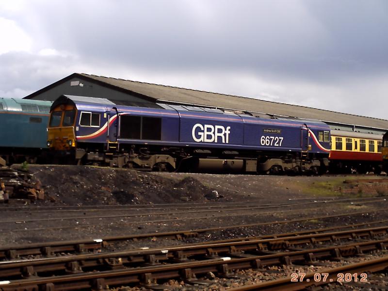 66727 in Boness: 66727 Andrew Scott CBE visited Boness for the diesel gala with Colas 66850. Photo of 66727 in Boness