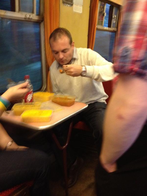 Do you know this man?: Do you know this man? Wanted in connection with the disappearance of half of Ruston165's curry on the 21.00 Bo'Ness - Manuel service on Friday night. ;-) Photo of Do you know this man?