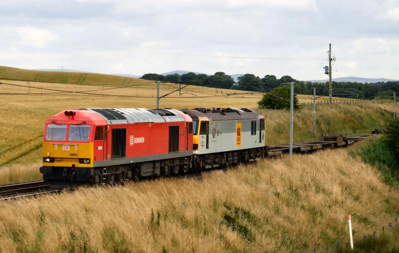 60054 + 92037 on 6X52 Carlisle Yard - Mossend North past Ravenstruther: 60054 + 92037 on 6X52 Carlisle Yard - Mossend North past Ravenstruther Photo of 60054 + 92037 on 6X52 Carlisle Yard - Mossend North past Ravenstruther
