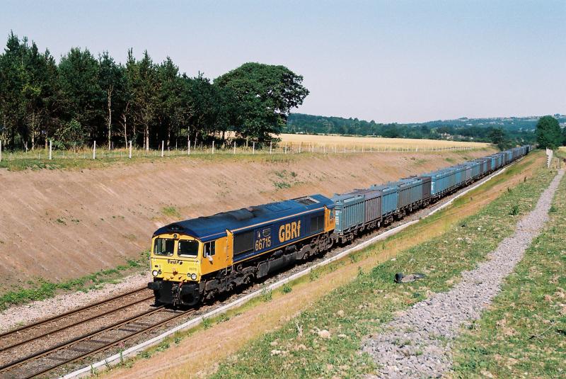 66715 Broomhaugh cutting, diverted gypsum: Another from moons ago. Summer 2005ish Photo of 66715 Broomhaugh cutting, diverted gypsum