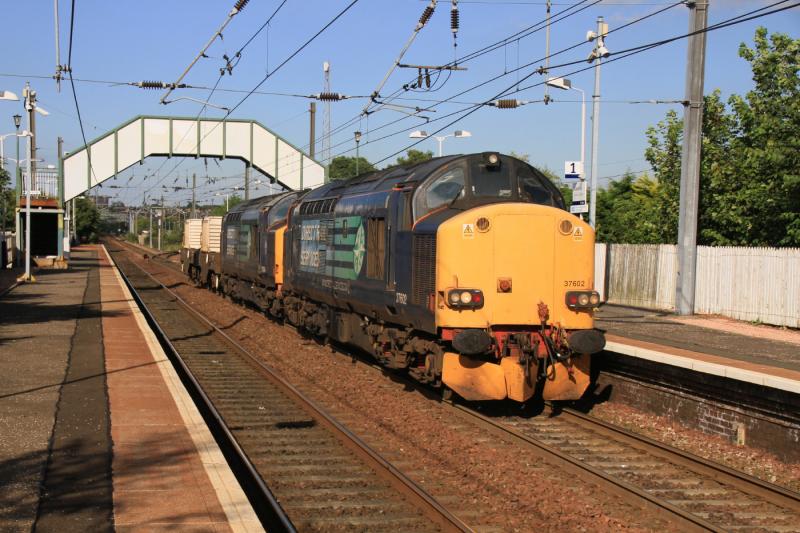6M50 at Slateford: 37602+ +37604 on 6M50 15.07 Torness to Carlisle via Grantshouse at Slateford on 09/08/2012 Photo of 6M50 at Slateford