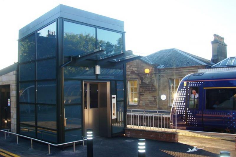 The New Platform Lift at Linlithgow: Opening 20-08-12 Photo of The New Platform Lift at Linlithgow