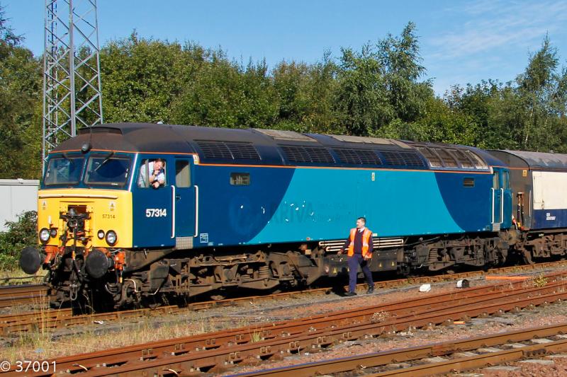 Our friendly GBRf members!: Caption competition time. Pic of two of our scot-rail members, so what is one GBRf staff member saying to another... Photo of Our friendly GBRf members!