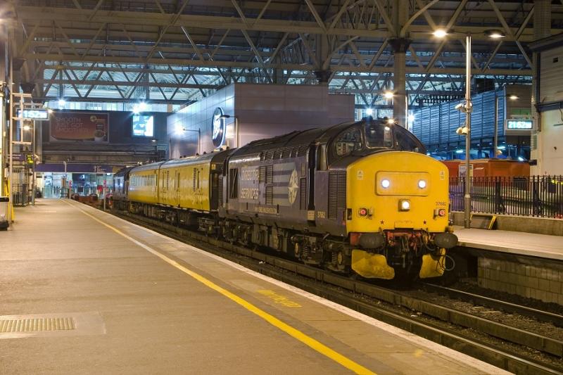 37682 1Q14 London Waterloo: Photo of 37682 1Q14 London Waterloo