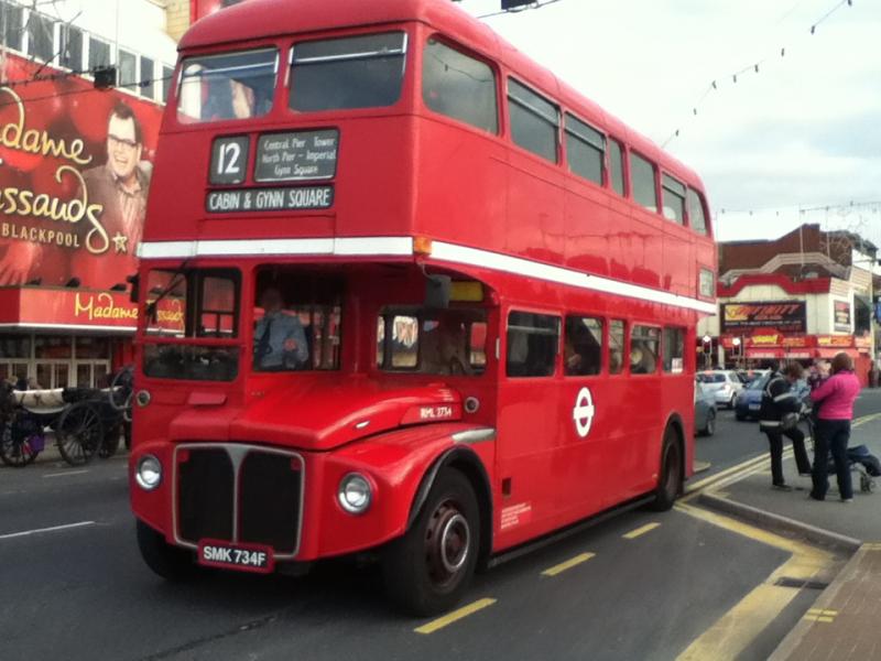 classic bus : Classic bus routemaster in Blackpool.
SMK 734F.
RML 2754. Photo of classic bus