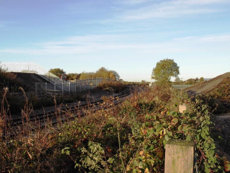 Looking towards Carmuirs West now: Looking towards Carmuirs West Junction now. Not sure what sort of photo you would get from the top of the earth mound above here. Photo of Looking towards Carmuirs West now