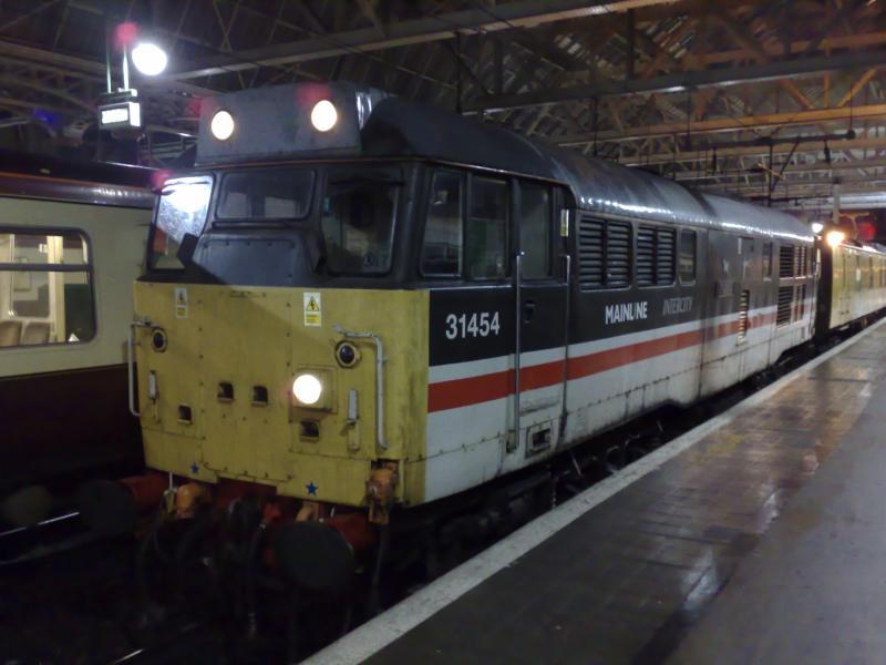 31454 Glasgow Central: 31454 at Glasgow Central 20.40 hrs. 22/01/08 Photo of 31454 Glasgow Central