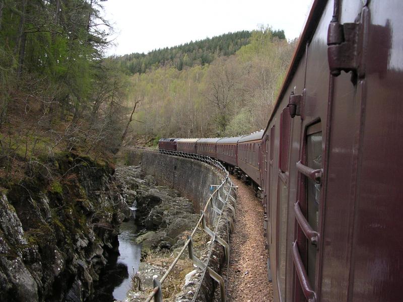 Monessie Gorge - SRPS Charter 2006: 2006 - SRPS charter enters Eastern end of gorge from Tulloch direction. Note water level indicator (tbc) at far end of 1st carriage from foreground Photo of Monessie Gorge - SRPS Charter 2006