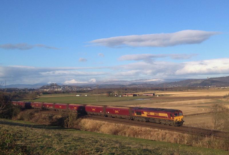 66020 4J06 Easter Greenyards:
Big up Semwez for the location gen, 66020 on 4J06 to Hunterston on 1st December 2012 Photo of 66020 4J06 Easter Greenyards