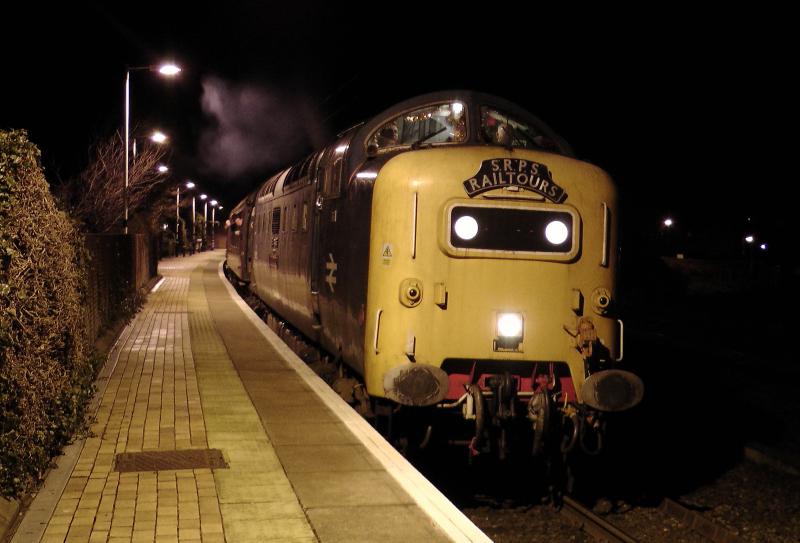 55022 1Z19 Lincoln to Linlithgow at Dunbar 07/12/12:
Departing Dunbar having been regulated for 3 high speed trains Photo of 55022 1Z19 Lincoln to Linlithgow at Dunbar 07/12/12