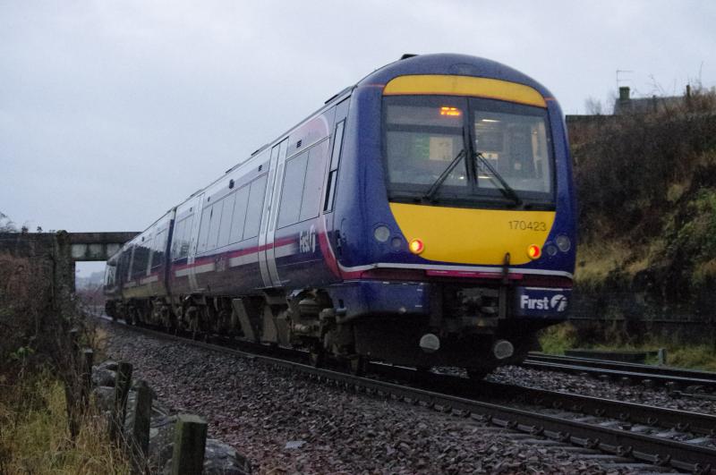 170423: 170423 passing Whitecross with a Glasgow Queen Street to Edinburgh shuttle service.21.12.12. Photo of 170423