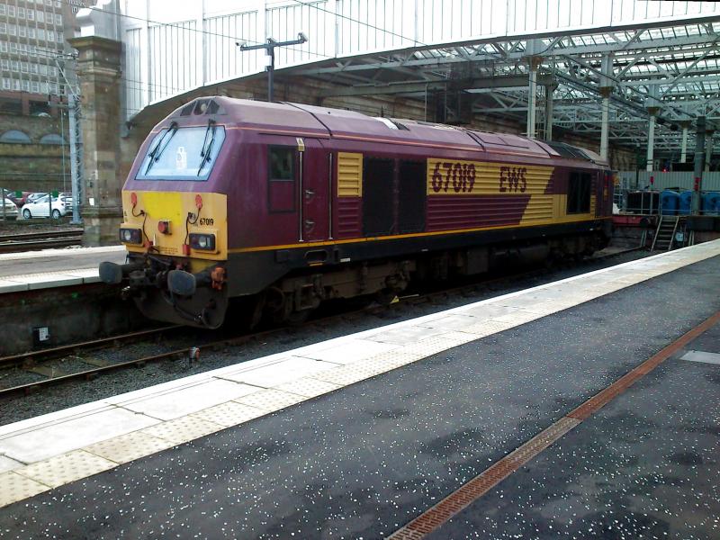 67019 at Edinburgh Waverley: Parked in the previous Motorail bay at Edinburgh Waverley, is Thunderbird 67019 on Saturday 12th January 2013. Photo of 67019 at Edinburgh Waverley