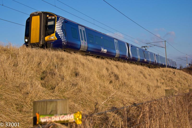 380106 on an Edinburgh - Glasgow at Ravenstruther: Another Where's Wispa moment.... Photo of 380106 on an Edinburgh - Glasgow at Ravenstruther