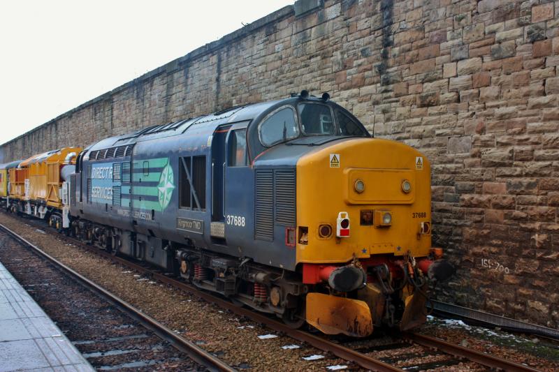 IMG_8270.JPG: 37688 'KINGMOOR TMD' on rear of 6Z42 slateford-inverness snow train at perth, 26.01.13. Photo of IMG_8270.JPG