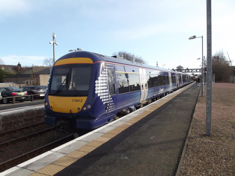 170 412: 13:38 Aberdeen to Inverness at Dyce unit 170 412 Photo of 170 412
