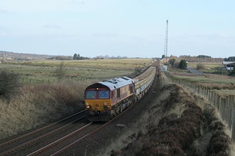 66111: Sunday Engingeers train 66111 6K22 Bo-Ness D.P.L.-- Mossend Down yd.@ Breich 17.2.13 Photo of 66111