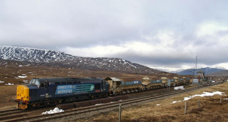 37419 departs Corrour with 6K61 for Mossend.: 37419 departs Corrour with 6K61 for Mossend. Photo of 37419 departs Corrour with 6K61 for Mossend.