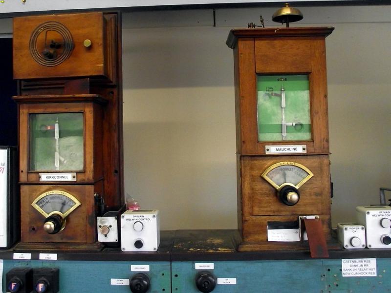 New Cumnock: Block instruments - New Cumnock. Photo of New Cumnock