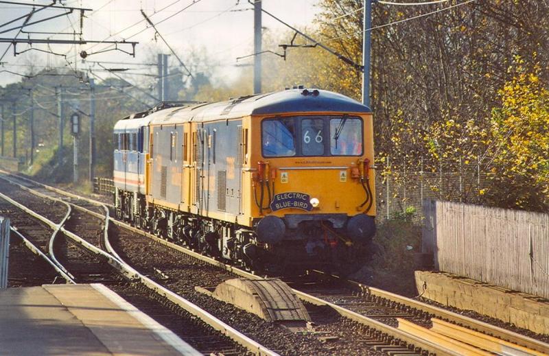 73204, 73205 & 87012 Slateford: Making their way to Craigentinney depot, the unusual combo pass through Slateford November 2005. Photo of 73204, 73205 & 87012 Slateford