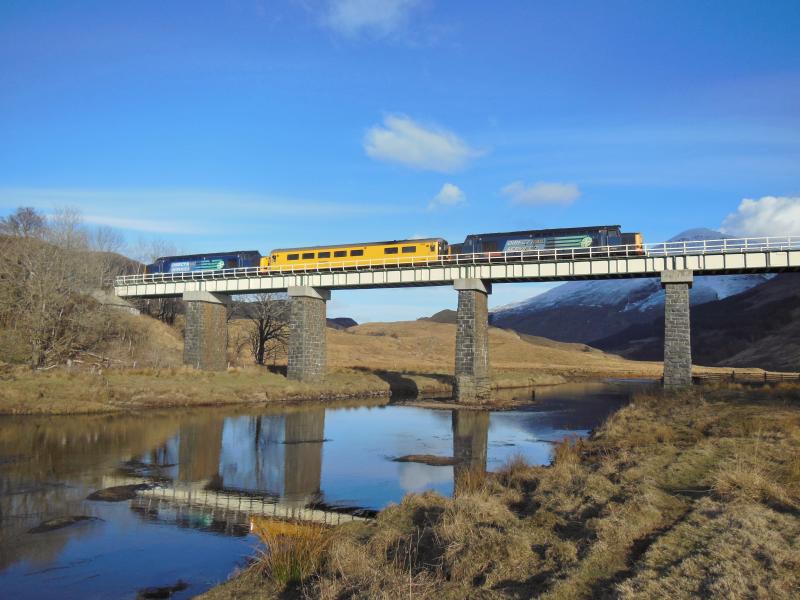 37610 37607 2Q88 Crianlarich 13/03/13: Photo of 37610 37607 2Q88 Crianlarich 13/03/13
