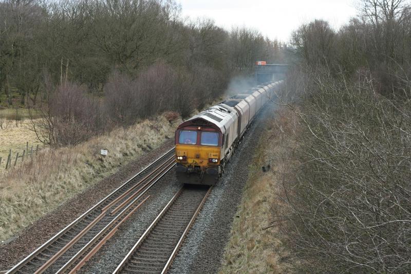 6G06: 66182 6G06 passes under the M9 motorway at Plean on it's way to Longannet Photo of 6G06