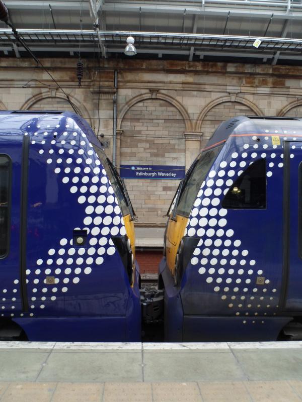 Welcome to Edinburgh Waverley : Photo of Welcome to Edinburgh Waverley