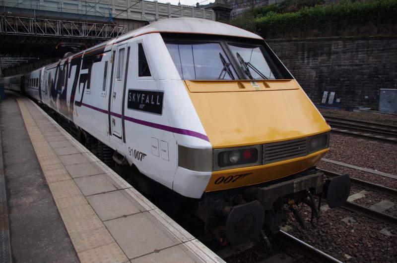 91007: 91007 'Skyfall' at Edinburgh Waverly. 30 March 2013. Photo of 91007