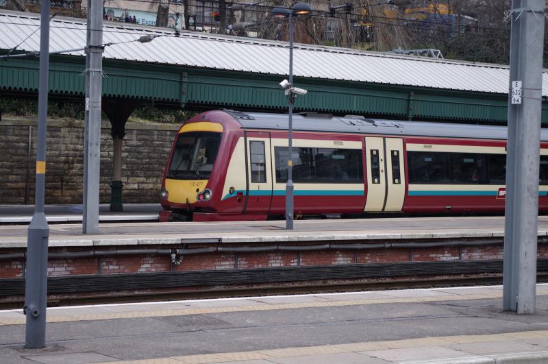 170477: 170477 at Edinburgh Waverly. 30 March 2013. Photo of 170477