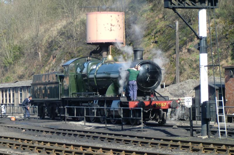 BEWDLEY 2857: GETTING READY FOR THE DAYS WORK GOOD FRYDAY Photo of BEWDLEY 2857