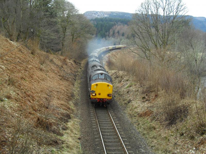Easter Highlander : Easter Highlander Passing Dunkeld Up distant signal on return from Pitlochry on Sunday 31st March Photo of Easter Highlander